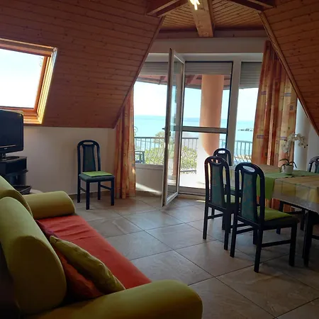 Kati Villa-beach Apartment Balatonlelle